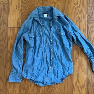 Women’s Wrangler Classic Blue Denim button up down cotton Shirt top medium
